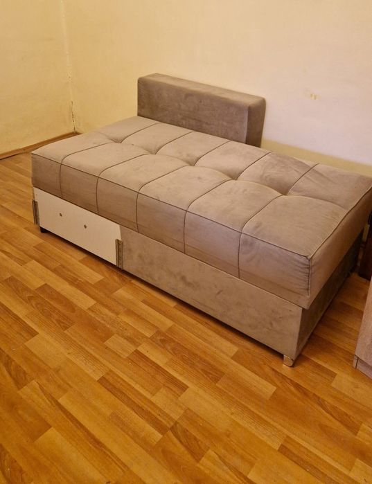 Coltar extensibil de living