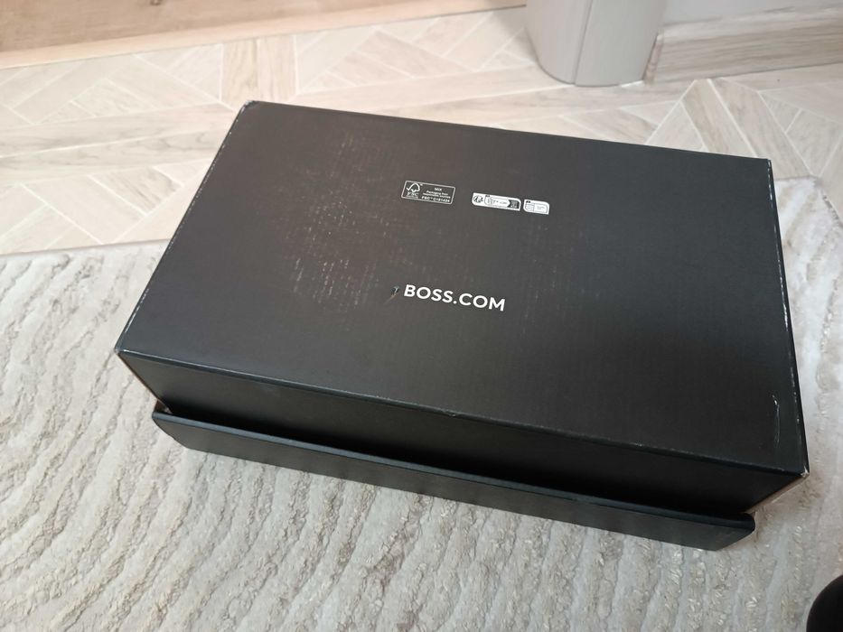 Чисто нови мъжки маратонки BOSS