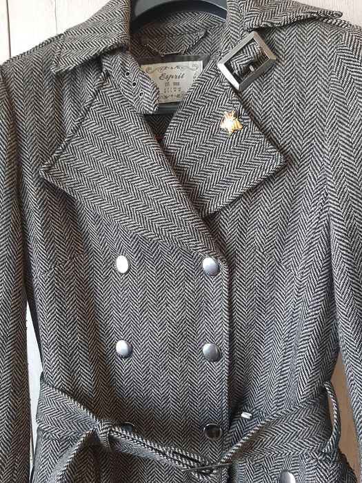 Пальто серое в клетку