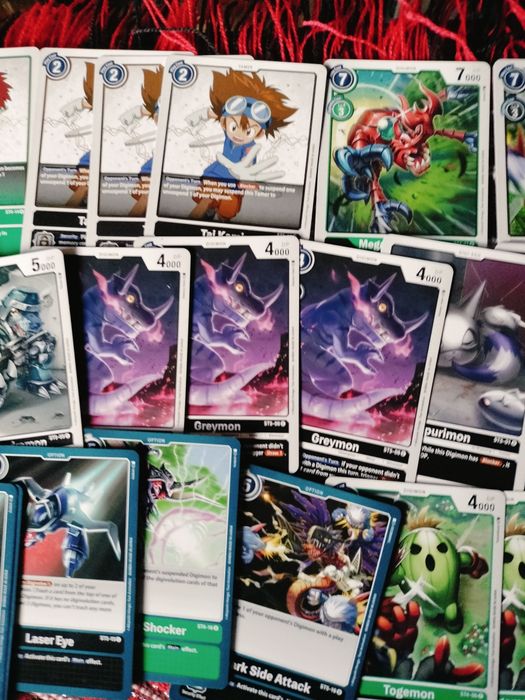 Lot 68 cărți Digimon Card Game originale + 57 huse