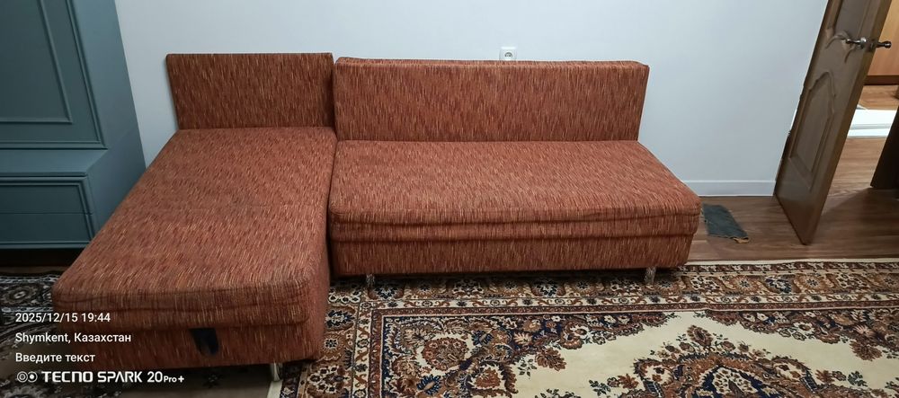 Продается диван угловой