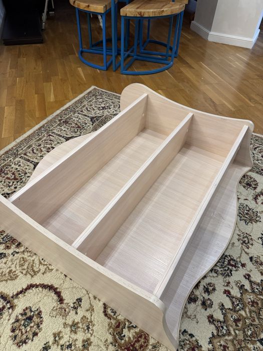 Настенная полка белая