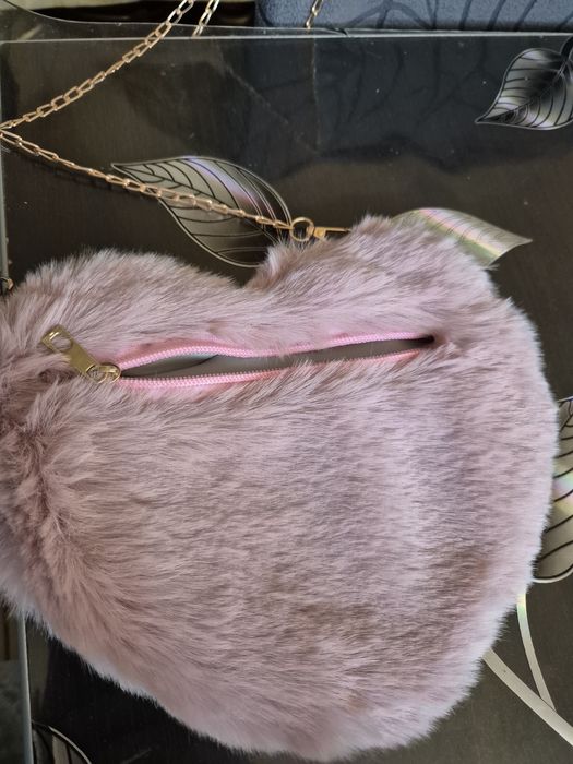 Gentuta in forma de INIMA