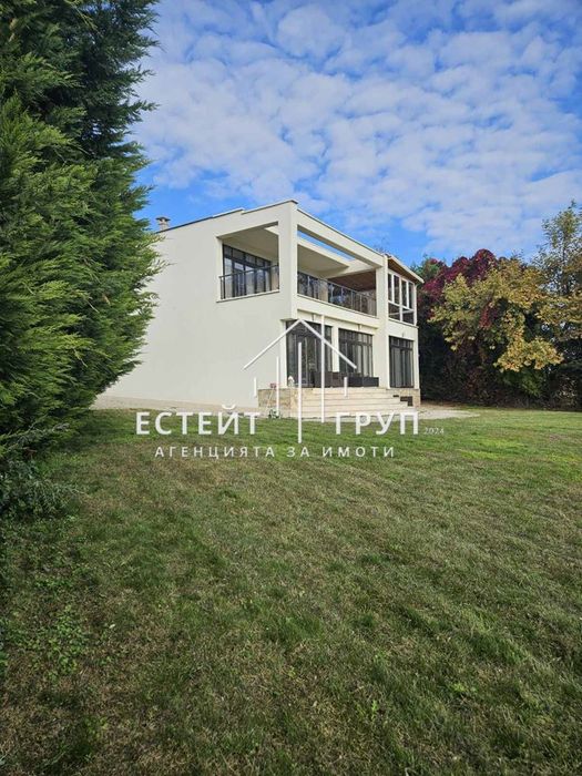 Продава се Къща в с. Топола, Област Добрич - 300 кв.м за 867 €/кв.м - Снимка #1