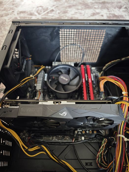 Компютър АMD Ryzen 5 1400 GTX 1050TI