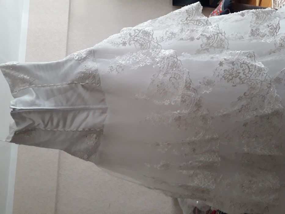 Продаю свадебное платье