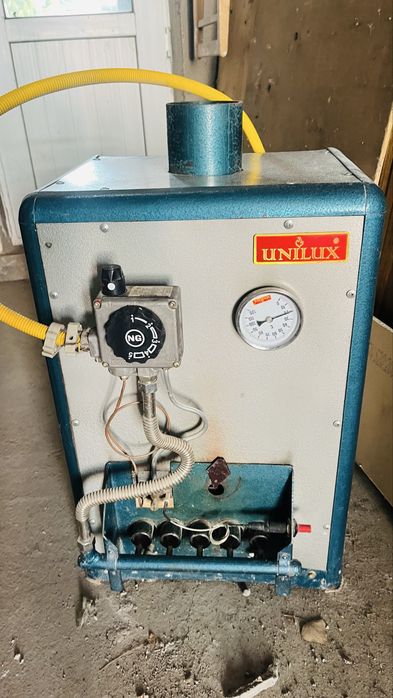 Продаю печь отопительный unilukx