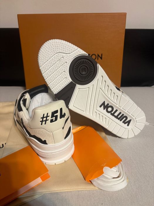 Adidasi Louis Vuitton , calitate premium , pe stoc , 43