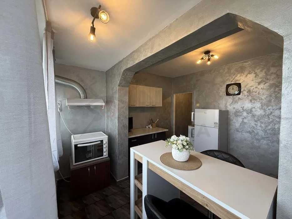 Дава се под наем Двустаен апартамент в Варна, Младост 2 - 40 кв.м за 448.8 € - Снимка #1