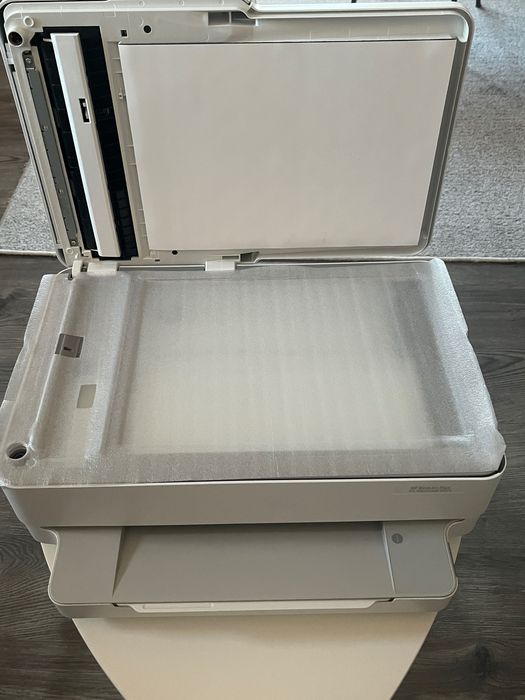 Imprimanta Deskjet plus 6475