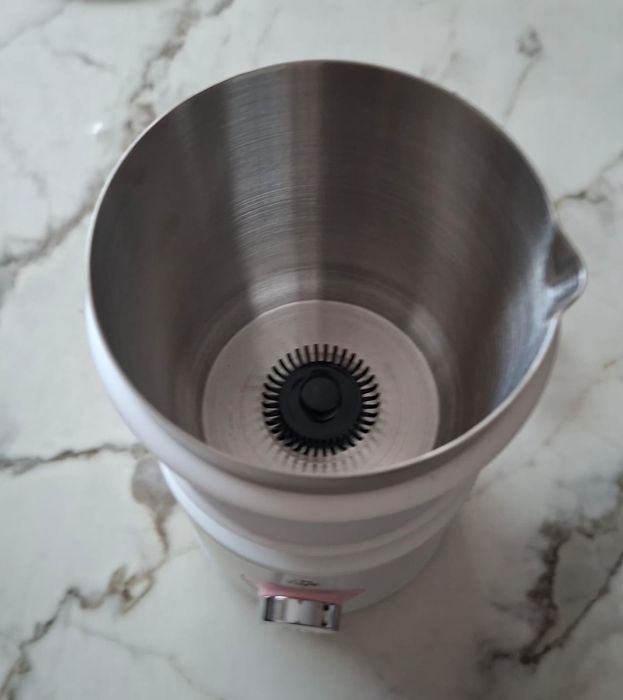 Vând aparat de Preparat Cosmetice