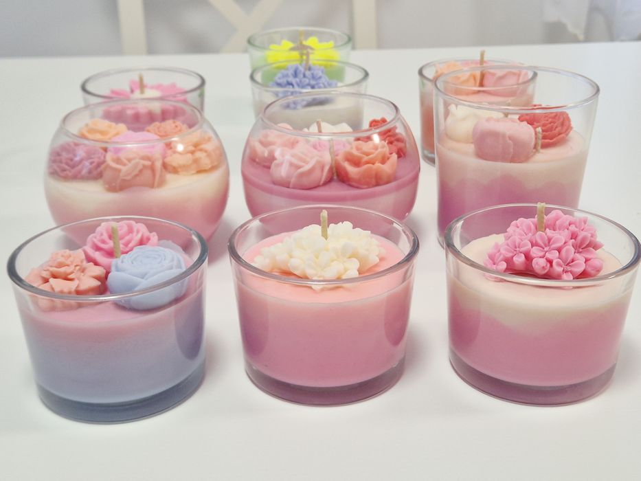 Confectionez lumânări parfumate handmade din ceară naturală de soia
