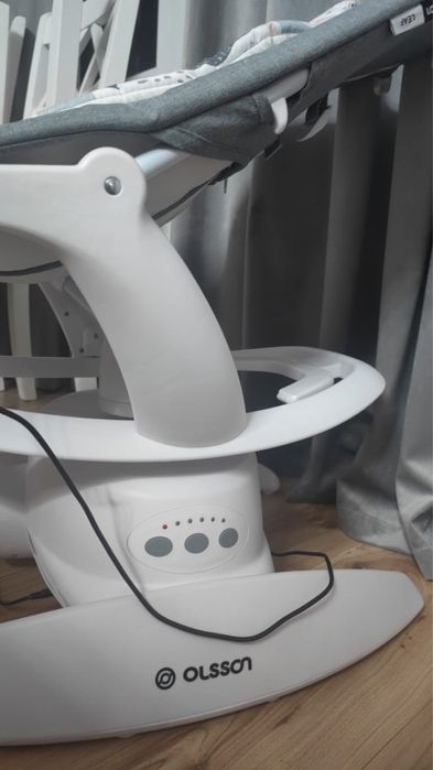 Продам кресло качалку электронную