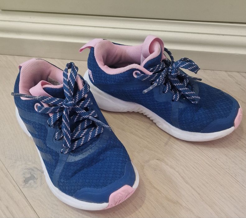 Детски обувки adidas размер 28/29
