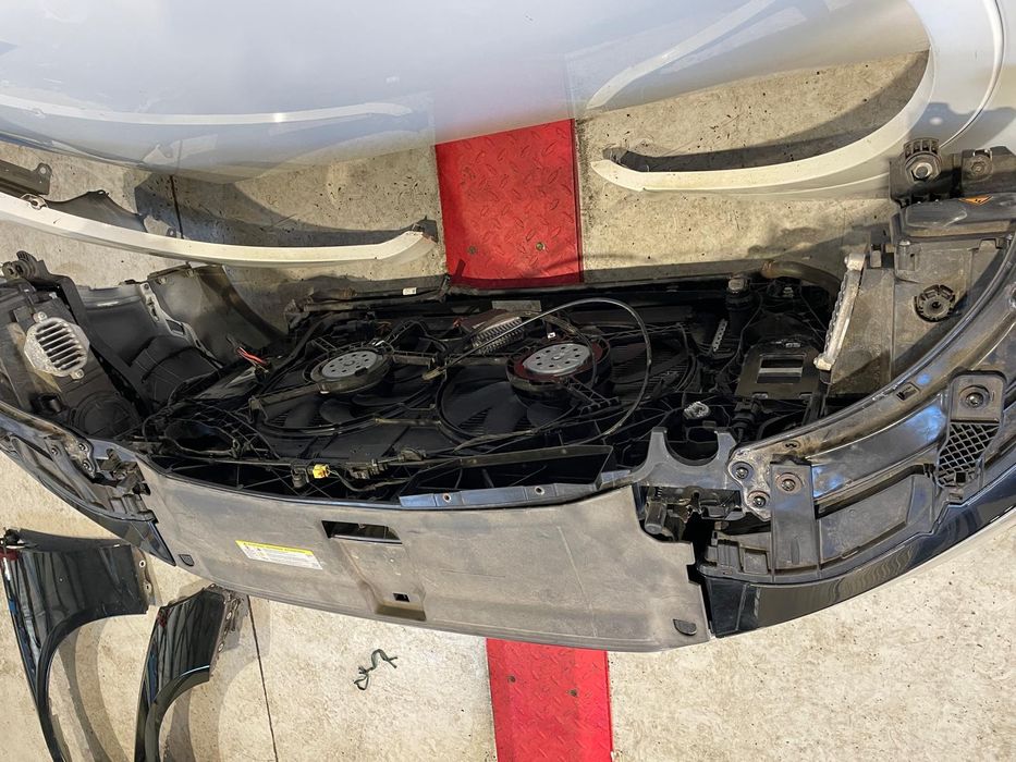 Fata completa audi Q3 8U facelift 2016 Capota bara aripa trager far