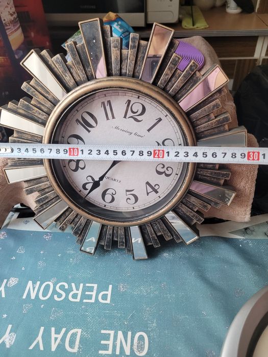 Продам часы настенные