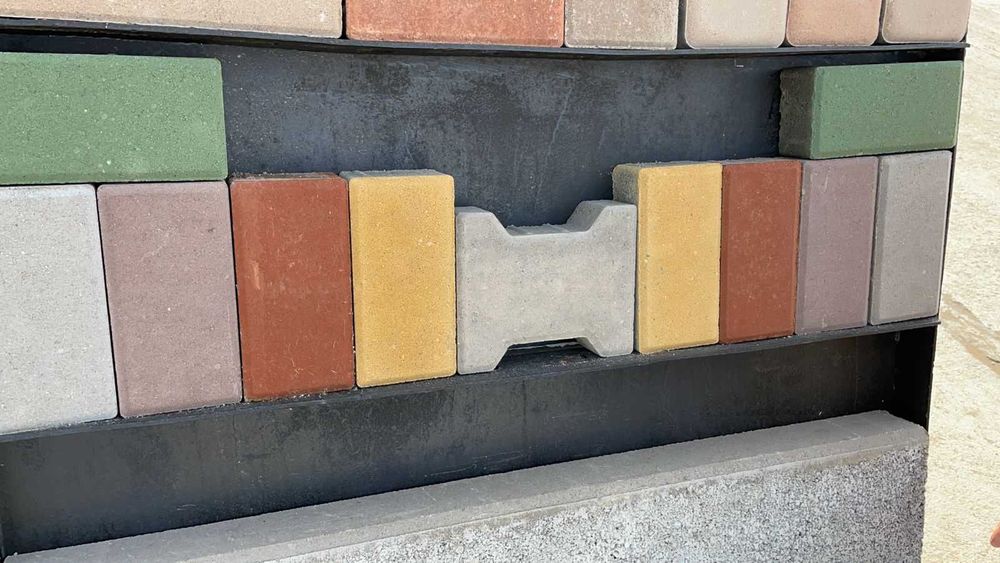 Поребрик , брусчатка , бордюр