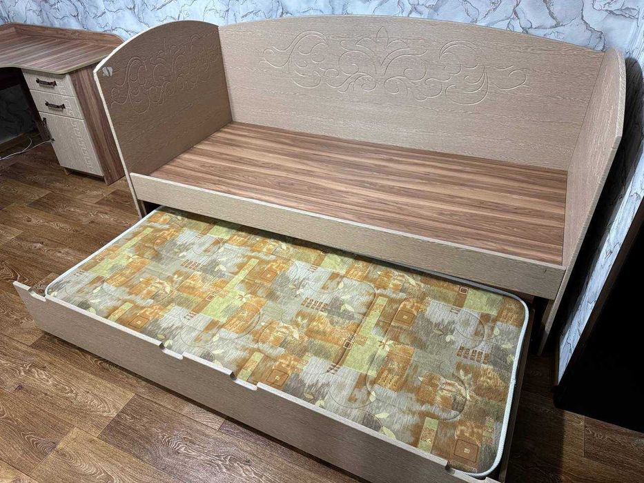 Продам кровать с матрасом. САМОВЫВОЗ