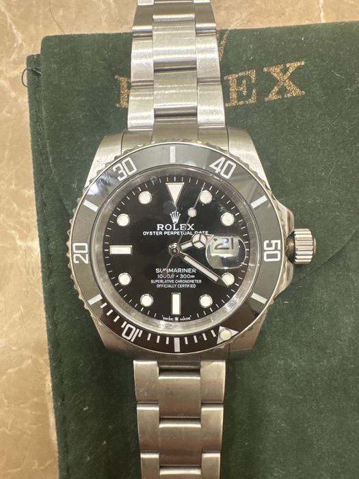 Часы Rolex серебристого цвета