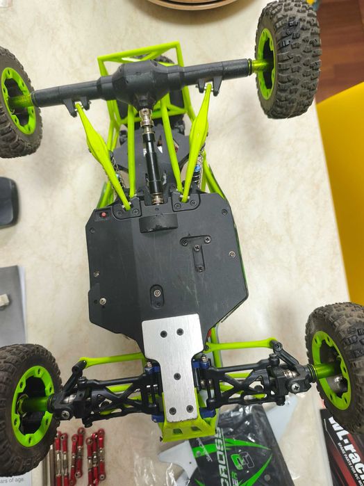 Vand RC Car Wltoys 12427 BUGGY 1:12 – complet, foartre bine itnretinut plus upgrade-uri