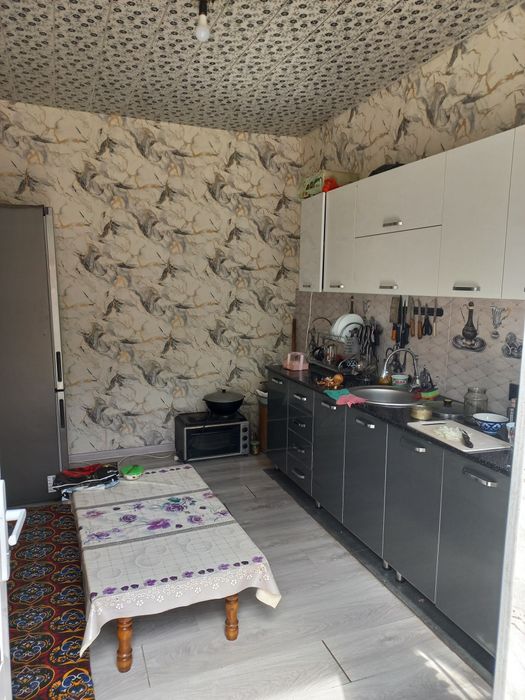 TOSHMI POSTDA 4km kirganda atpni ozida 6sotik 4ta xona uy sotilad