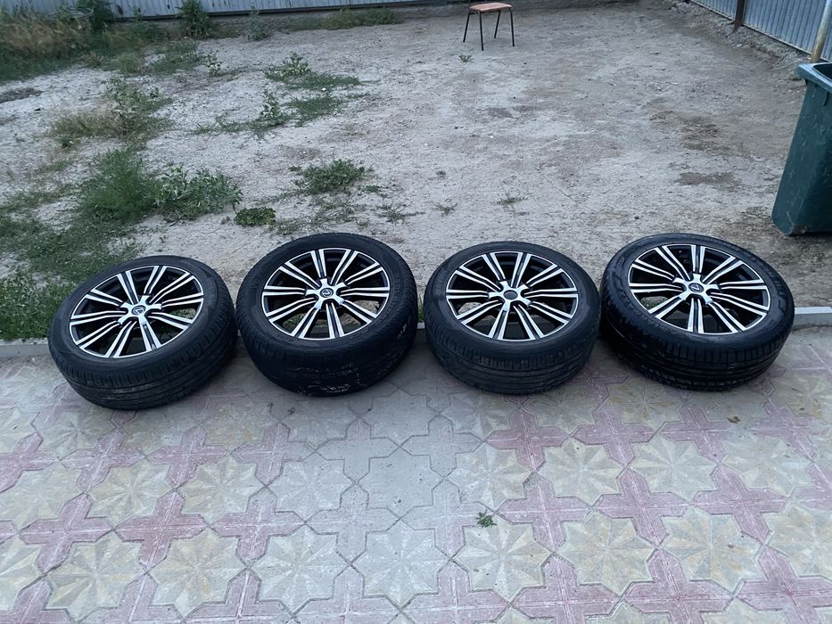 Продаеться диски лексус 570 R20 (4шт)