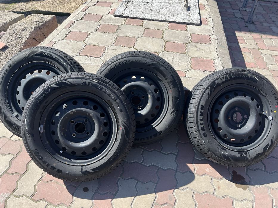 Продам готовый комплект мягкой резины 185/65 р14 разболтовка 4*100