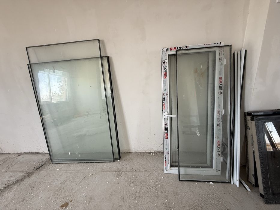 8шт Пластик б/у окно,3двери