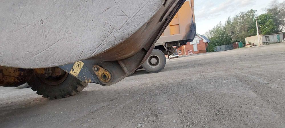 Продам Фронтальный погрузчик