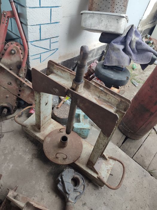 Запчасти на FAW V-70