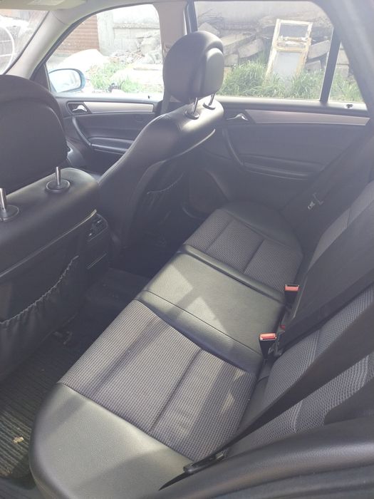 Продавам Мерцидес С 180 конпресор 143 К