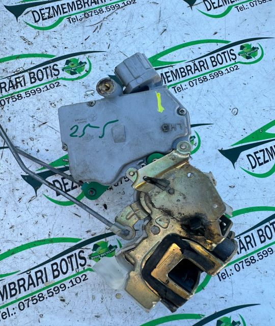 Broasca usa fata dreapta Nissan Terrano R20