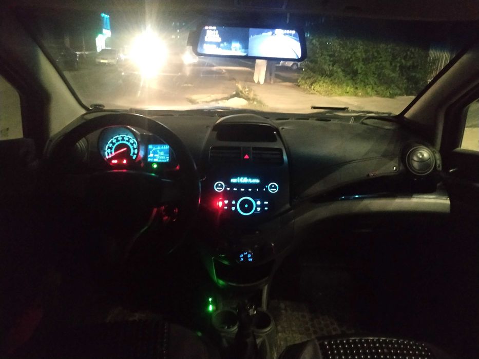 Спарк сотилади 2 поз.