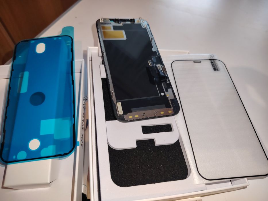 Ecran telefon iPhone 12 / 12 Pro