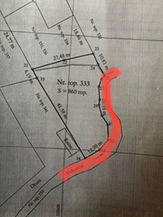 Teren intravilan in mijlocul localitatii Vulcan pe malul raului Holbus