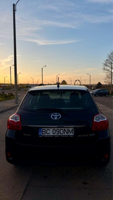 TOYOTA Auris 2011 — imagine 2