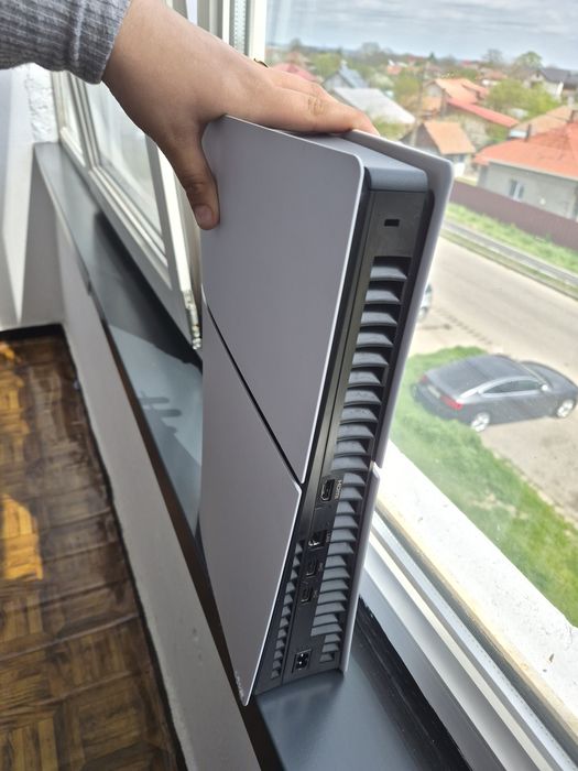 PS 5  doua manete plus cablurile