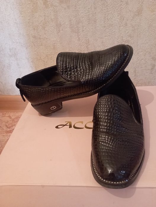 Продам обувь разную размер 37