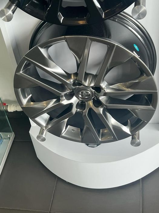 Продам  диски  на RAV 4