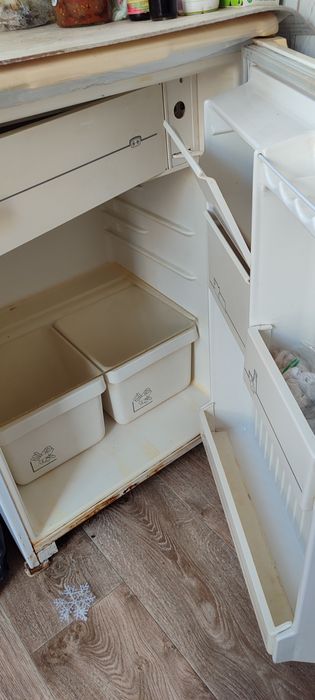 Продам холодильник