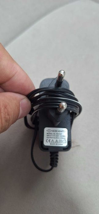 Блок питания 10V 3A в отличном состояние