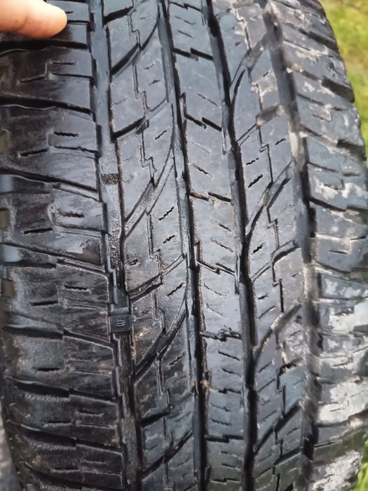 215 70 16 Yokohama Geolandar