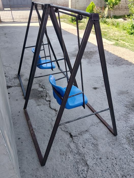 качеля детски и болшой