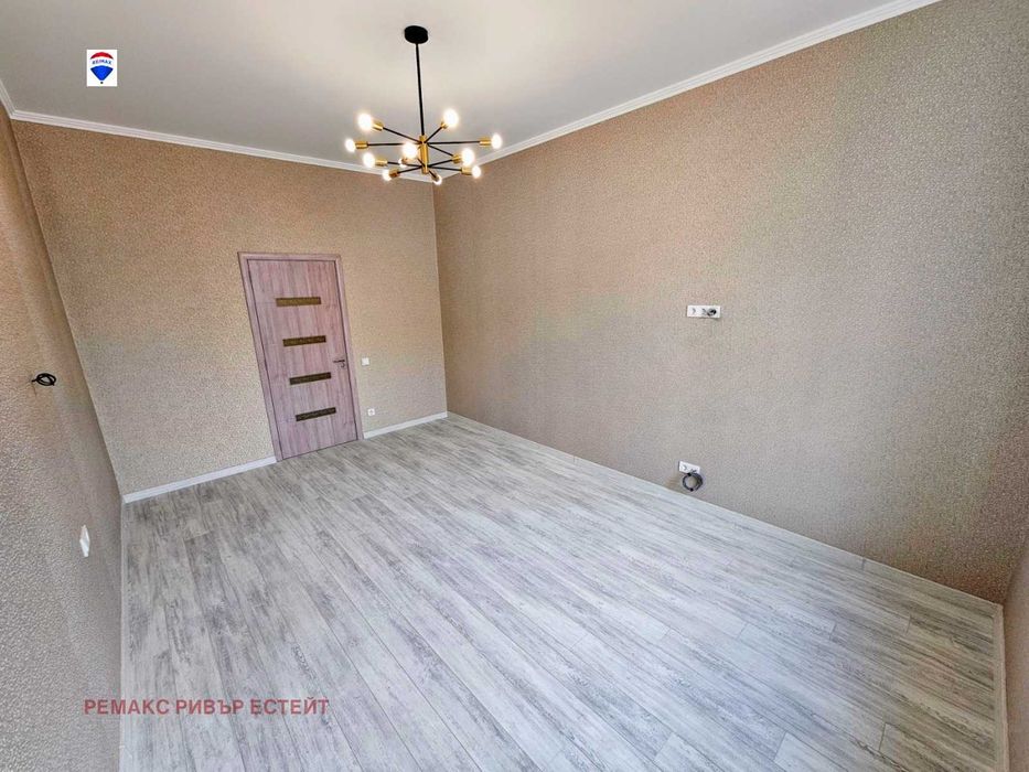 Продава се Едностаен апартамент в Русе, Център - 46 кв.м за 1696 €/кв.м - Снимка #5