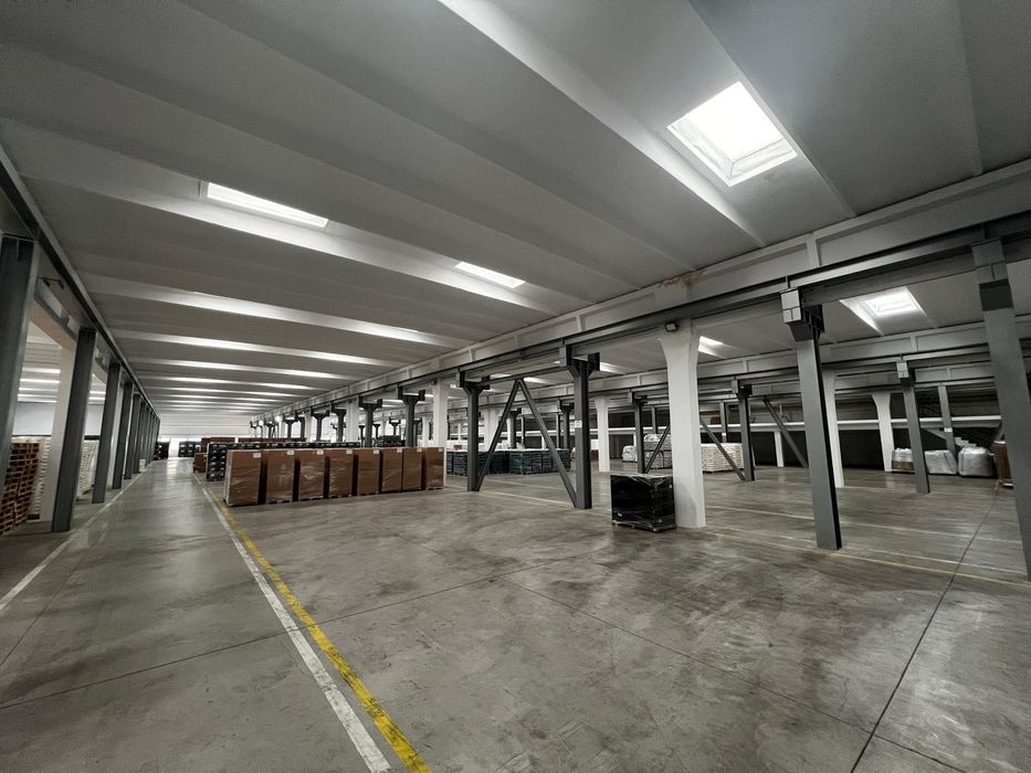 Spatii Industriale de Inchiriat, incepand cu 3.9 €/m2