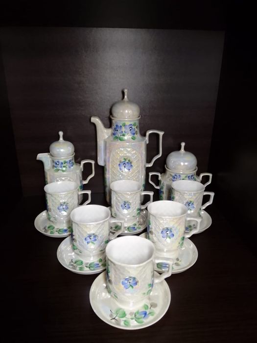 Продам срочно посуду