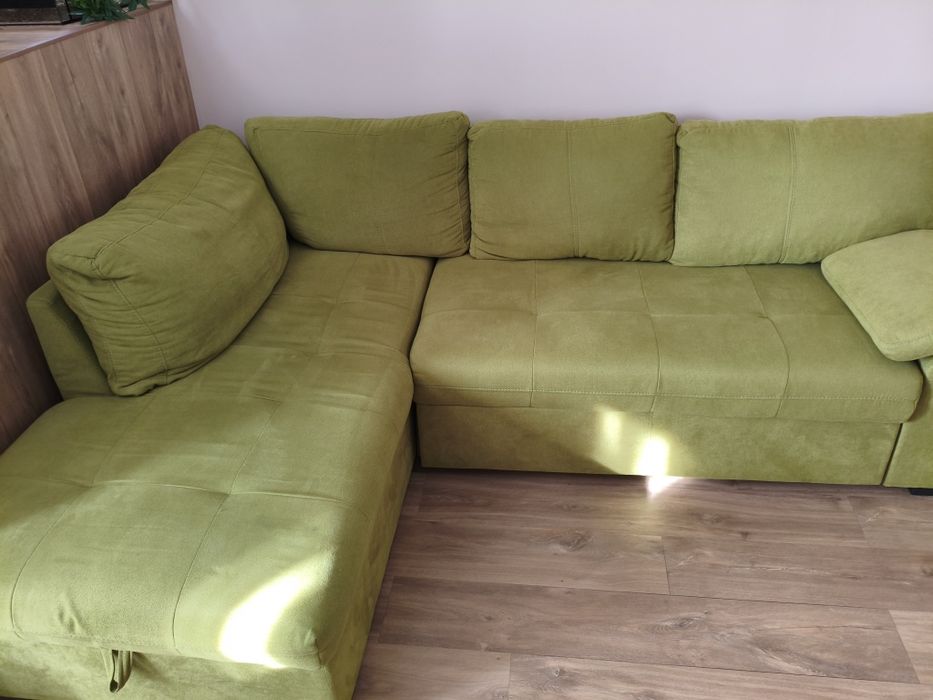 Ъглов диван зелен