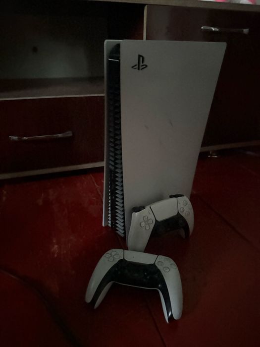 Продам Плэйстейшн 5