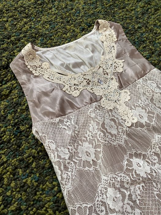 Top/Maieu cu dantela si strasuri