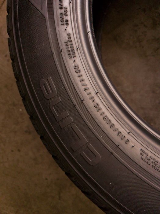 235 60 R17 C vara Anvelope Cauciucuri Nokian 9mm